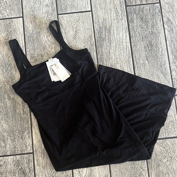 GOOD AMERICAN 90s TANK DRESS - Picture 6 of 8